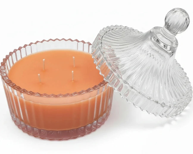 Cinnamon & Vanilla perfumed candle 250 ml, in XIX century style  diamond glass jar