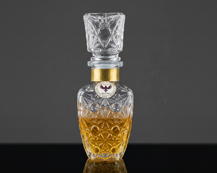 Aromatic Vanilla Home Essence in an original XIX century style diamond glass jar, as was customary in the 19th century.
