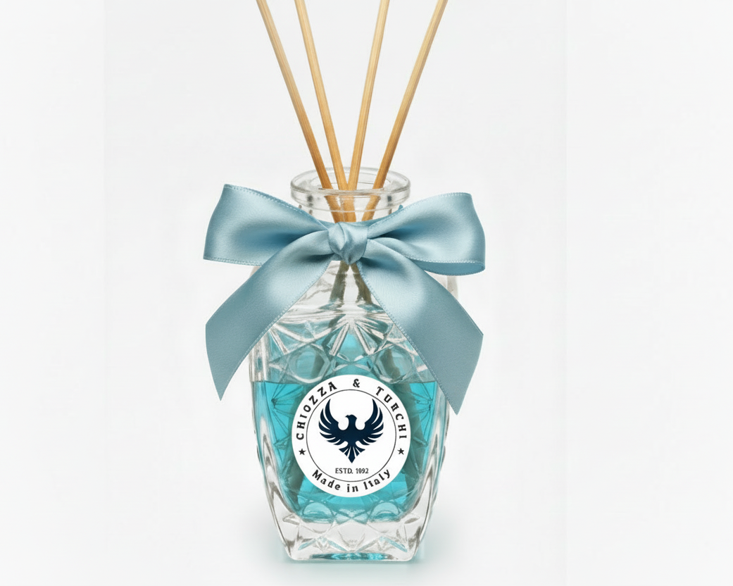 Aromatic Sea Breeze Home Essence in an original XIX century style diamond glass jar, as was customary in the 19th century. (Copia)